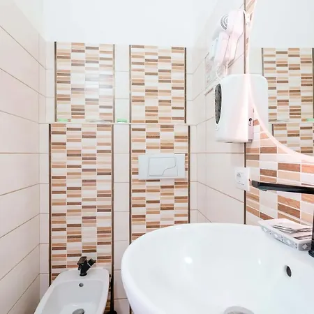 Mirabilia Golden ゲストハウス ボローニャ