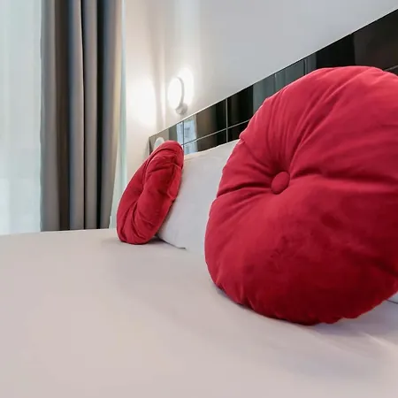 Mirabilia Golden Bolonia