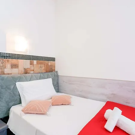 Mirabilia Golden Πανσιόν 3*