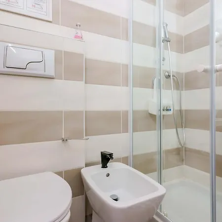 Casa de hóspedes Mirabilia Golden 3*