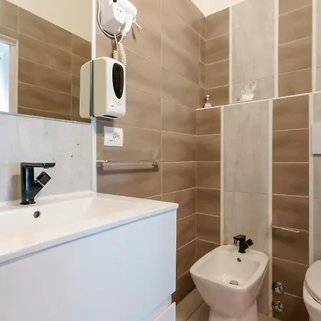 Mirabilia Golden Гостевой дом Болонья